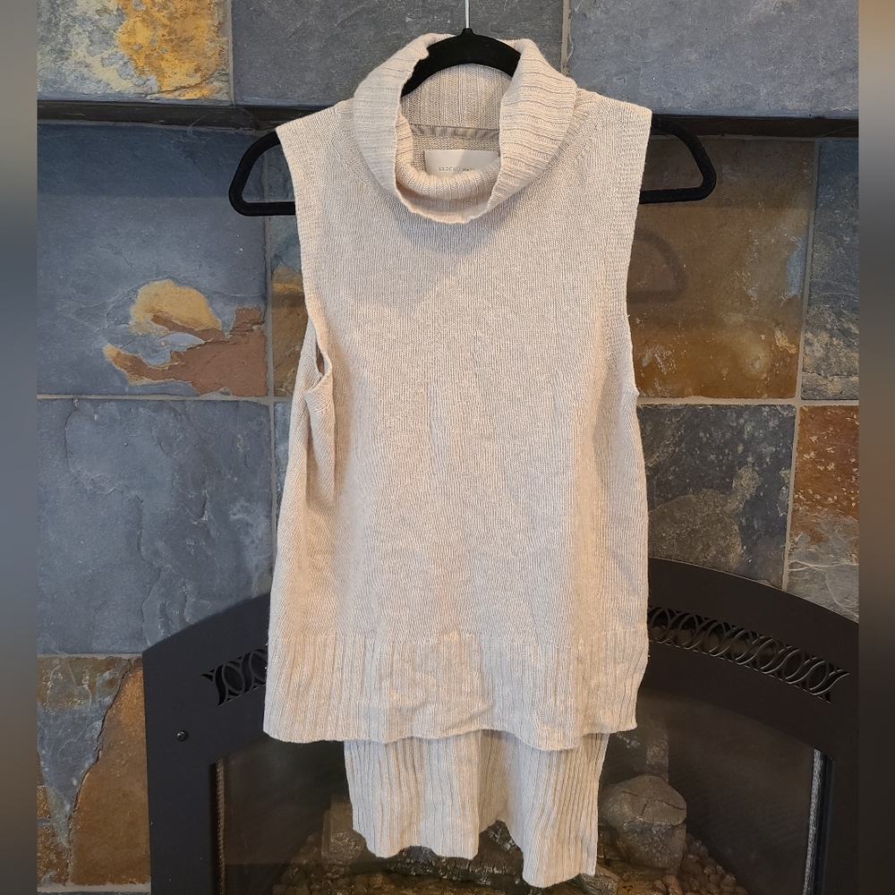 Brochu Walker Creamy Beige Lister Wool Cashmere Sleeveless Crowl Neck Sweater Md